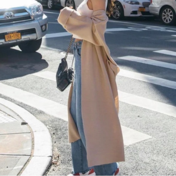 Little Puffy Robe Cardigan in Sand Color. - Picture 6 of 7